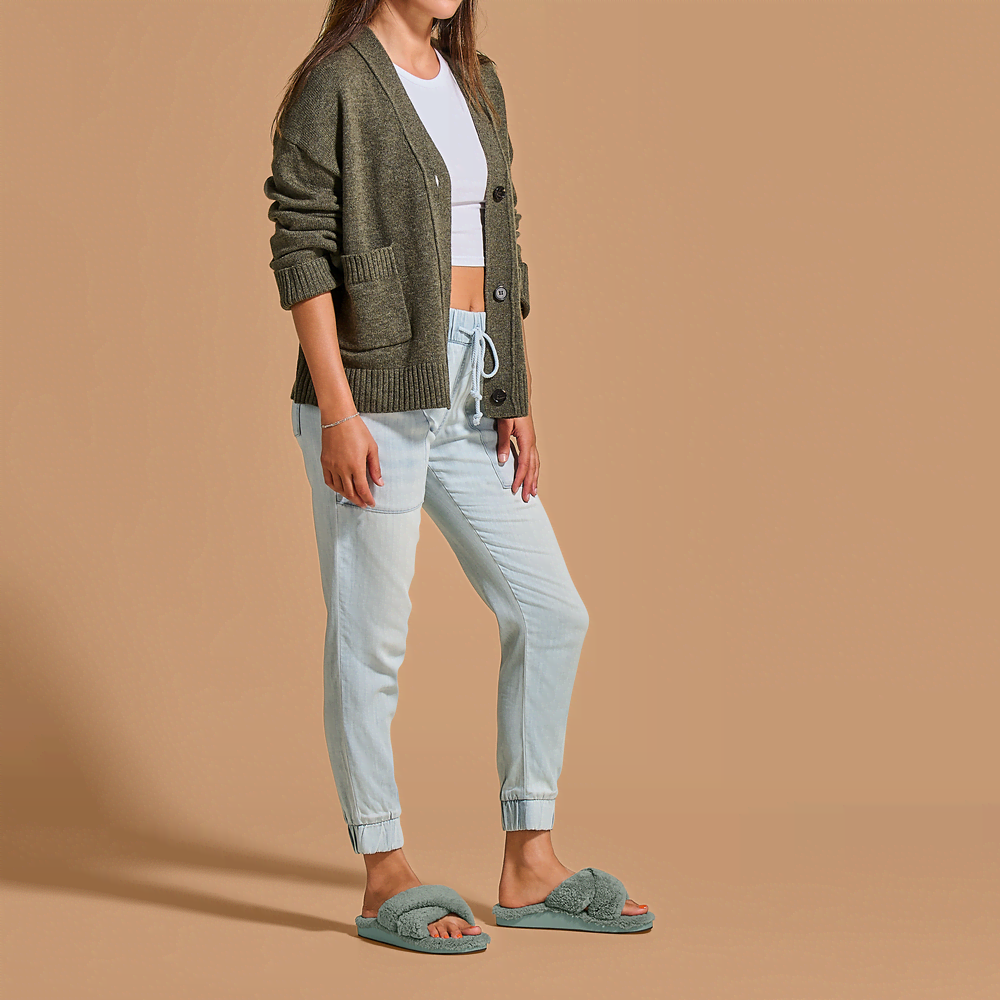 Hila Heu - Muted Green